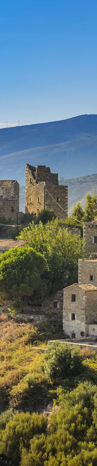 Entdecke das typische Man Dorf Vatheia